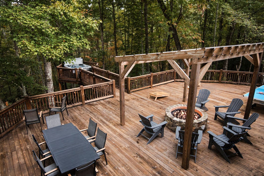 [Treetop Hideaway]